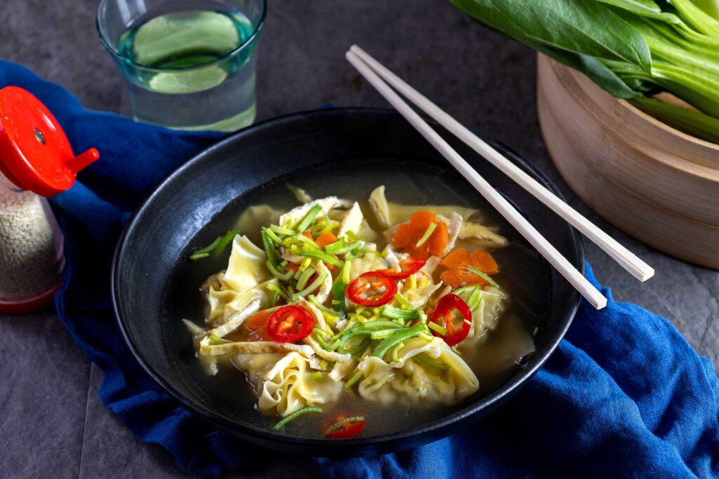 Mandu guk - koreansk soppa med dumplings